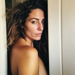 Jolie femme se met nue pour une rencontre hot dans le 12